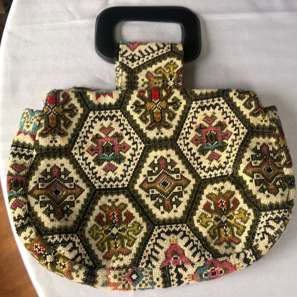 Vintage 60s 70s tapestry carpet bag with plastic handles